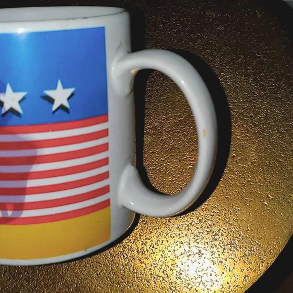 VTG Disney Mug featuring Donald and Daisy Duck